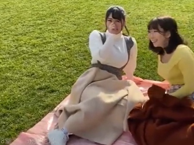「え…なにこれ？笑」いきなりのナンパに戸惑いながらも種付け乱交しちゃう極上素人2人組