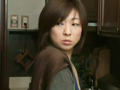 「凄く深いのぉっ！！！」昼間からラブホテルで浮気相手と激しく身体を交える不貞妻