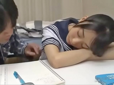 お兄ちゃん大好きな妹JKがお勉強中に兄を誘惑し中出し近親ハメ